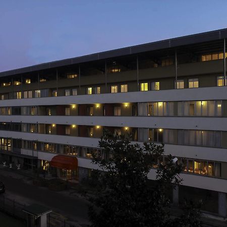 Hotel La Bussola Новара Екстер'єр фото