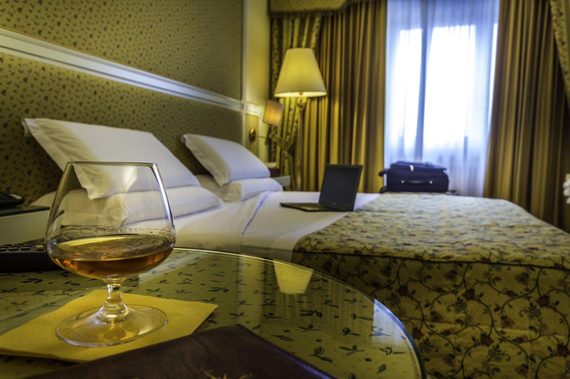 Hotel La Bussola Новара Екстер'єр фото