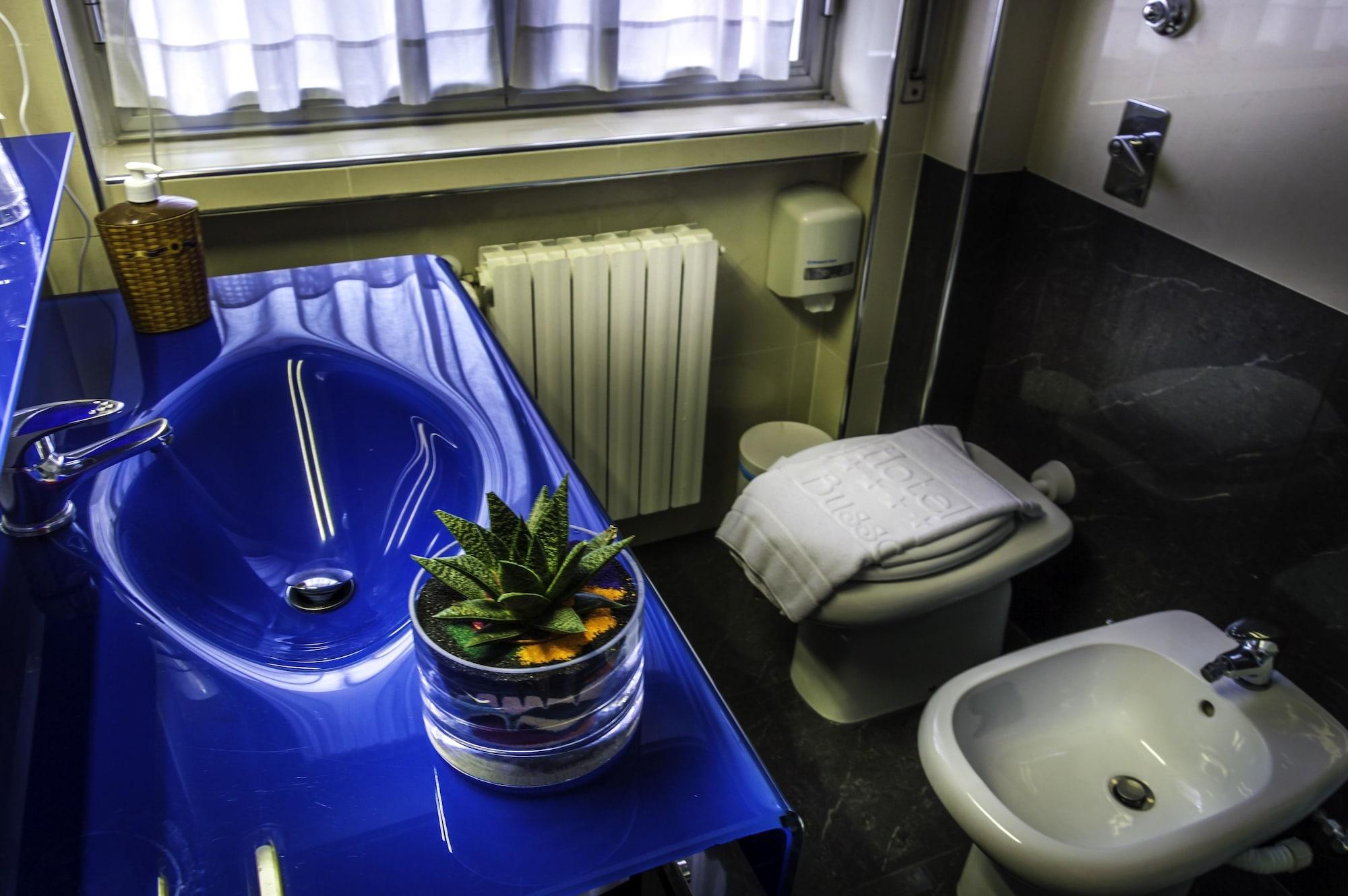 Hotel La Bussola Новара Екстер'єр фото