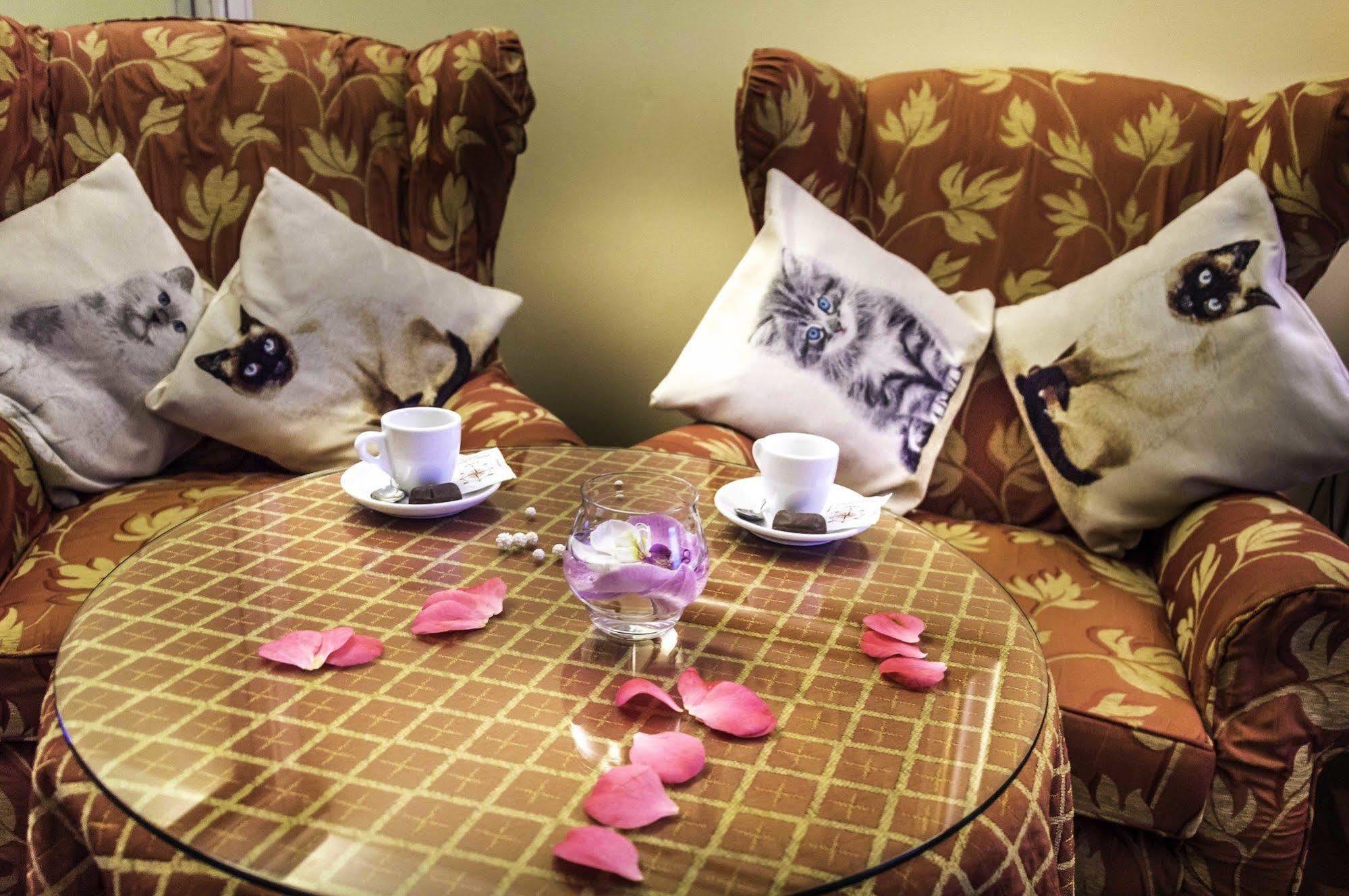 Hotel La Bussola Новара Екстер'єр фото